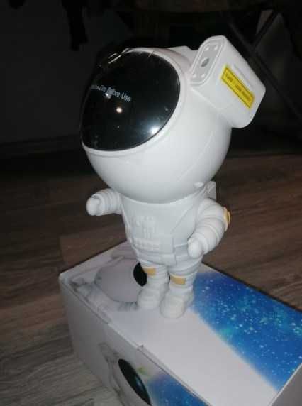 Ночник Astronaut на пульте проектор звёзд і космоса 20см нічник