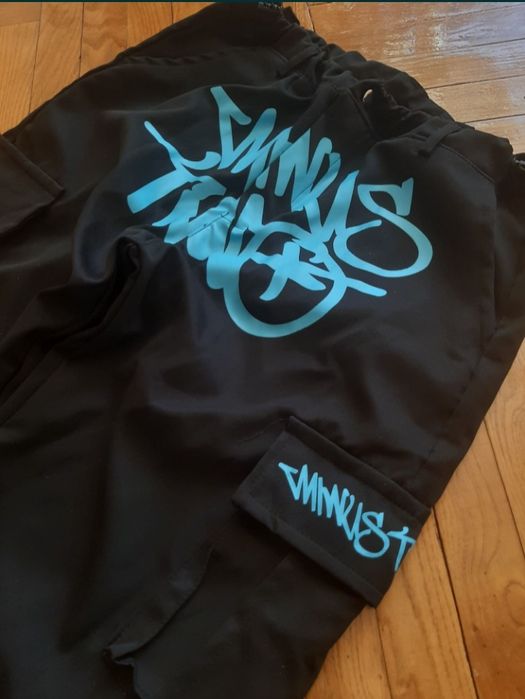 Штаны minus two.