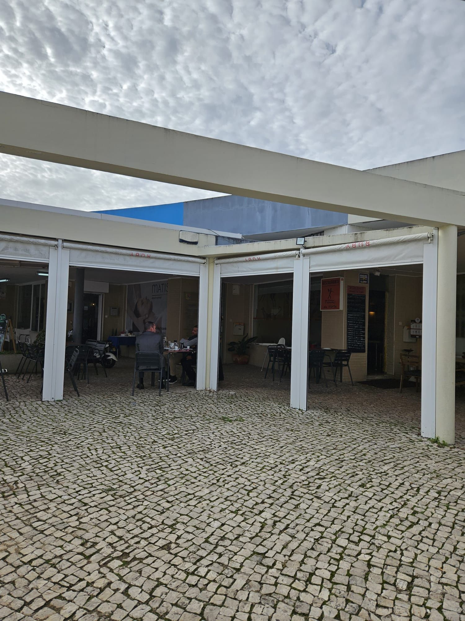 Alugo gabinete, Vila Fria, Porto Salvo