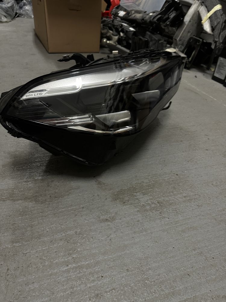 Lampa przod lewa BMW X5 G05 full led uszkodzona