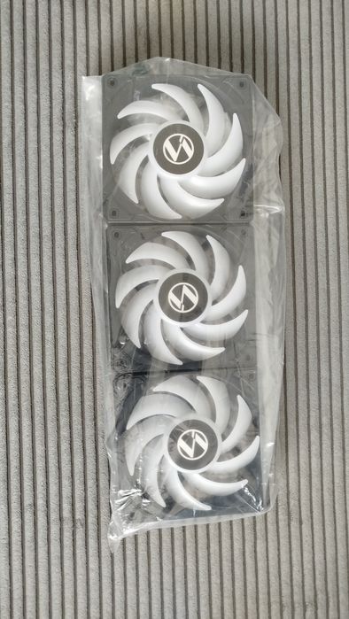 Wentylatory Lian Li od Galahad II LCD AIO, 3-pack Nowe