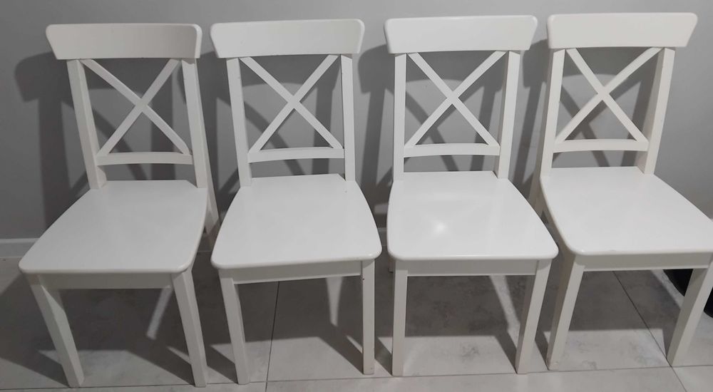 Sprzedam drewniane krzesła