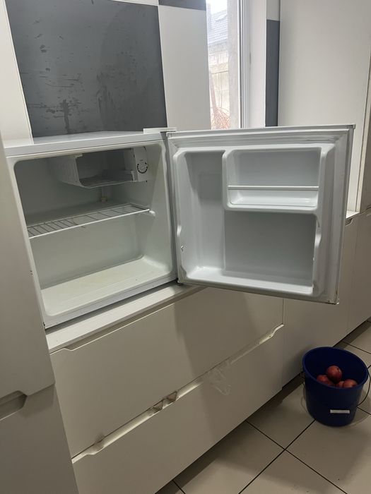 однокамерний холодильник PRIME Technics RS 409 MT