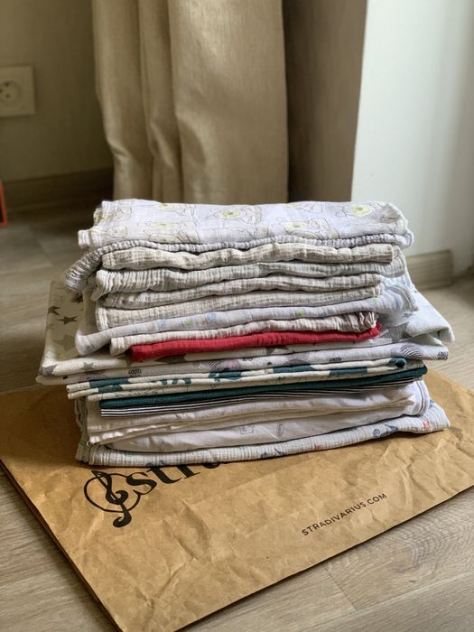 Продаю пакет детских вещей на мальчика и девочку