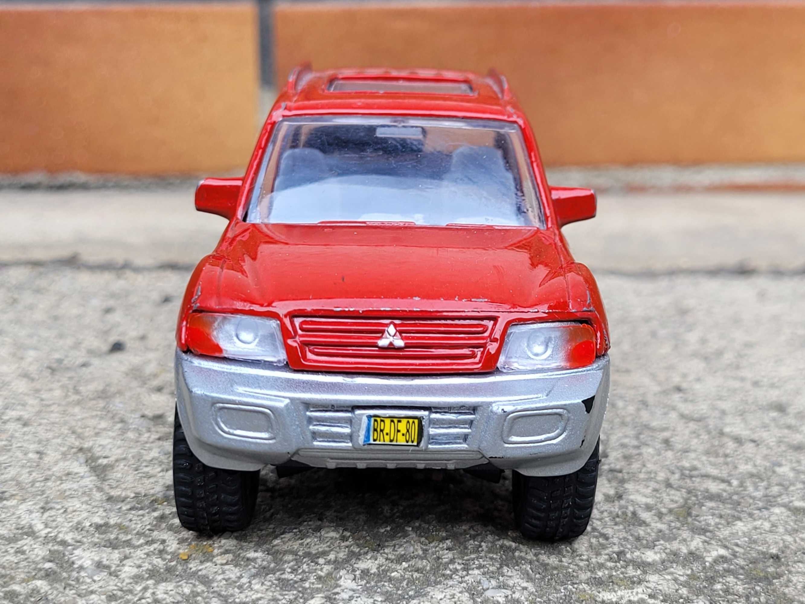 Kolekcja modeli 1:34 Mitsubishi Pajero Unikat