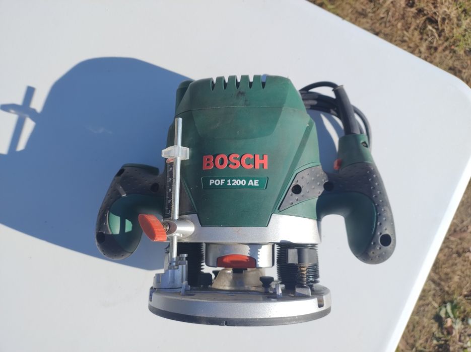 Frezarka górnowrzecionowa Bosh POF 1200 AE