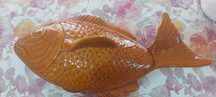Travessa em louça em forma de peixe