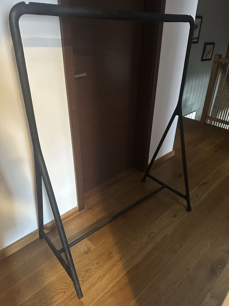 Wieszak czarny ikea