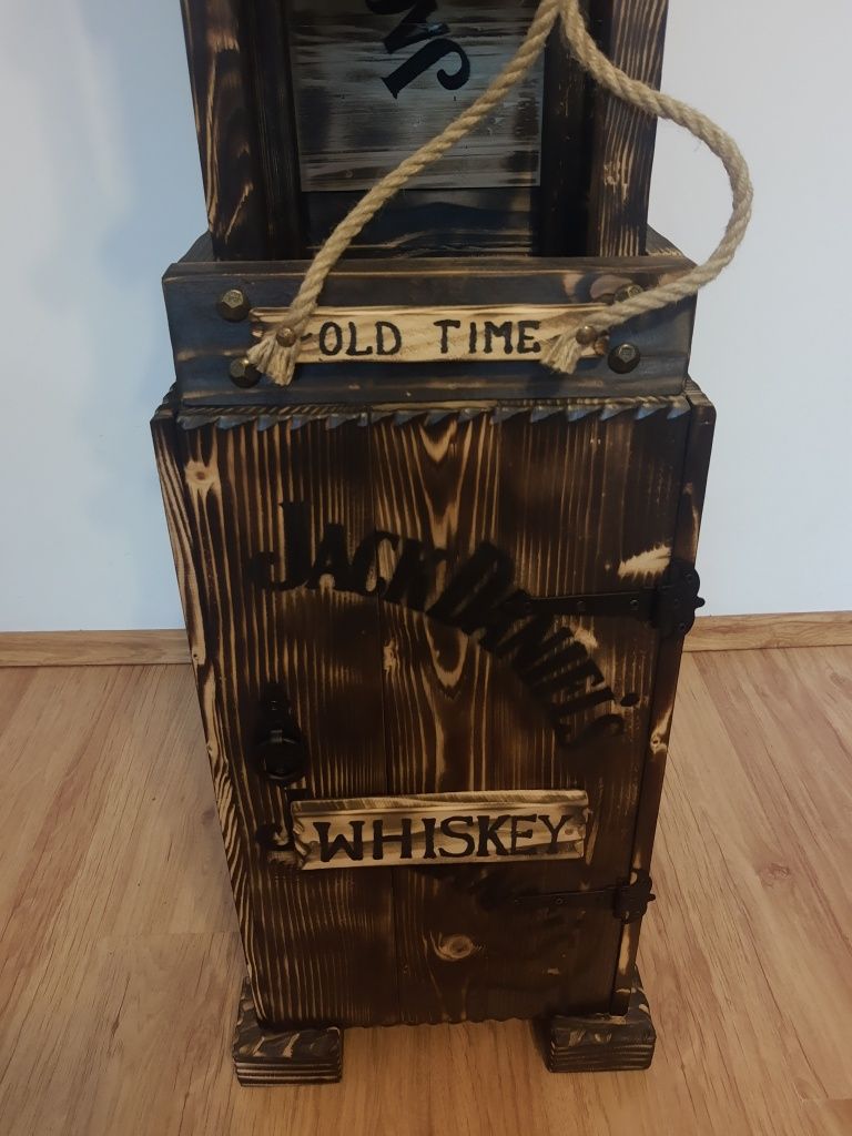 Szafka na whisky