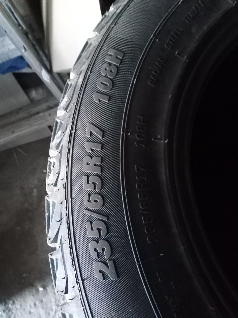 Резина 235/65R17