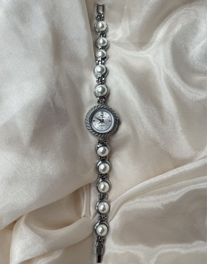 Srebrny zegarek w stylu vintage nowy