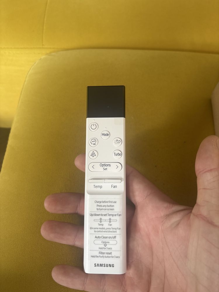 Nowy pilot samsung AR-CH01e