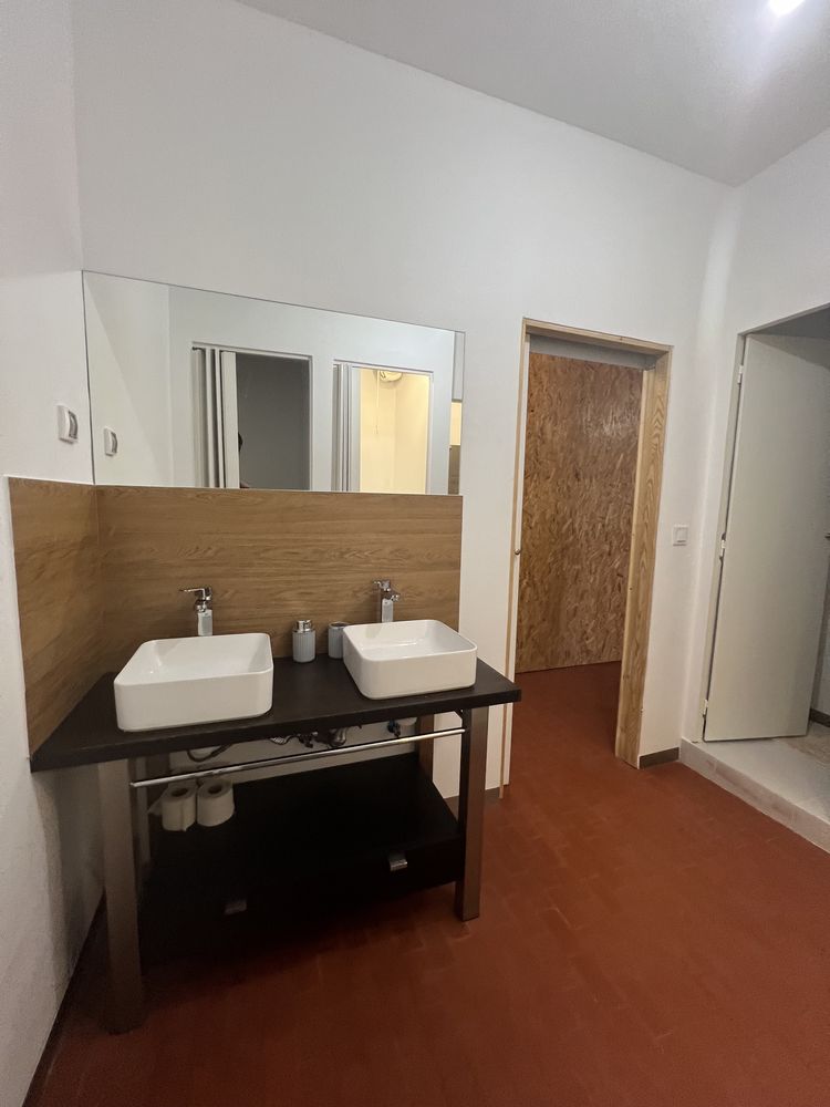 SOBREDA - M. CAPARICA, Alugo Quartos, para jovens ou estudantes
