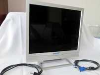 Monitor 19" cali błyszczący