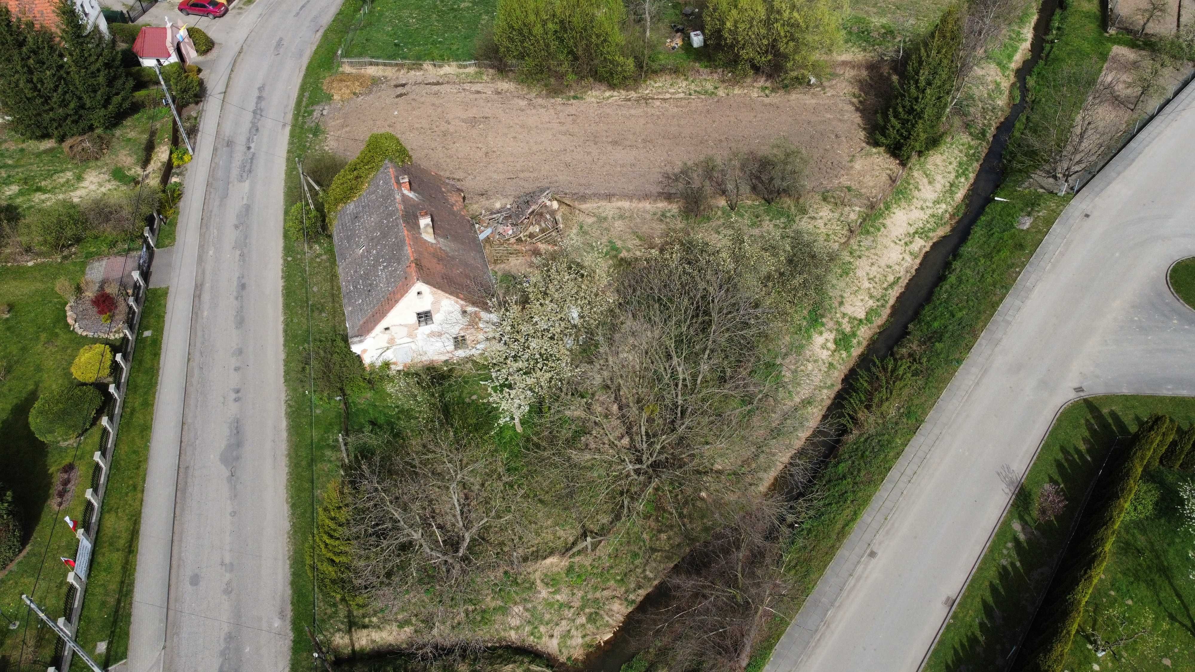 Ogród przy lesie 1628m2
