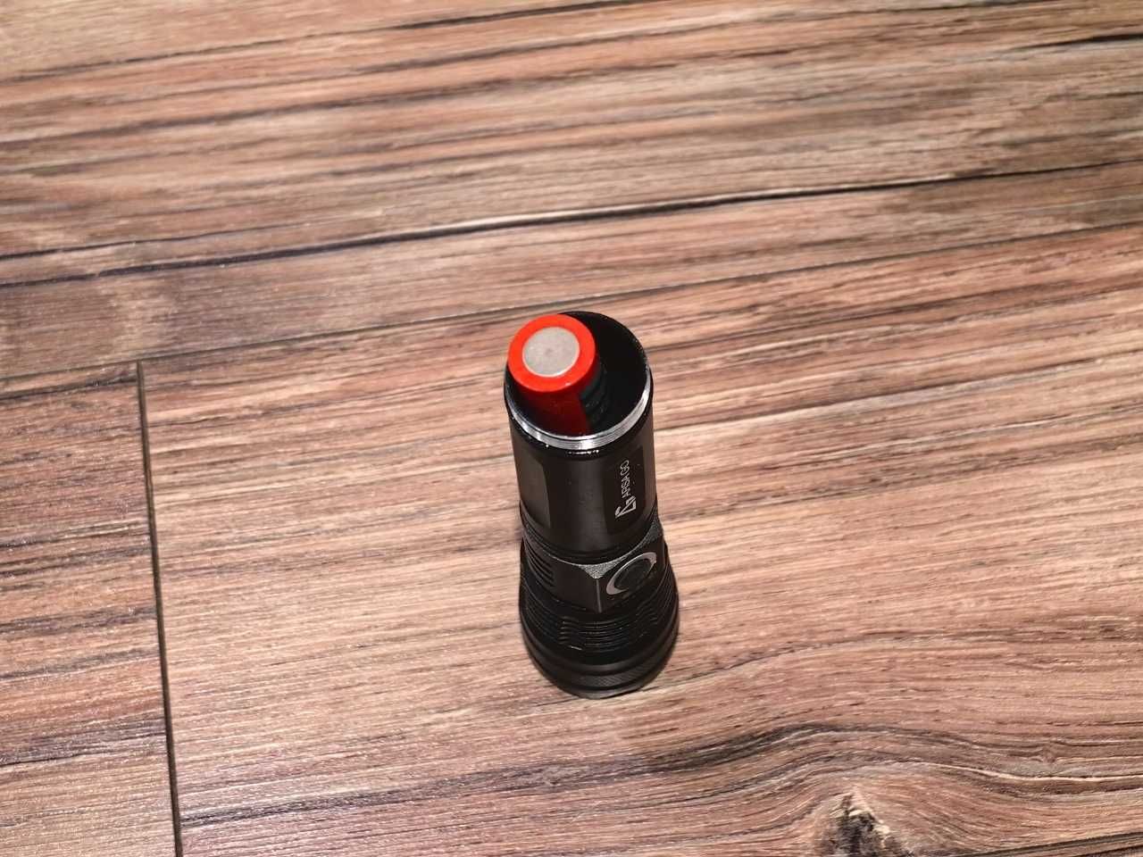 Latarka taktyczna LED XHP90 5000lm akumulatorowa zoom IPX5 + zestaw