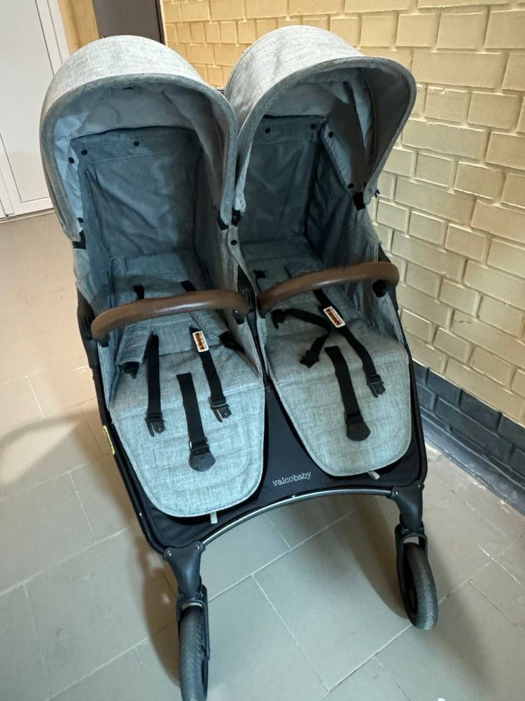 Прогулянкова коляска для двійні valco baby snap duo б/в 8000грн