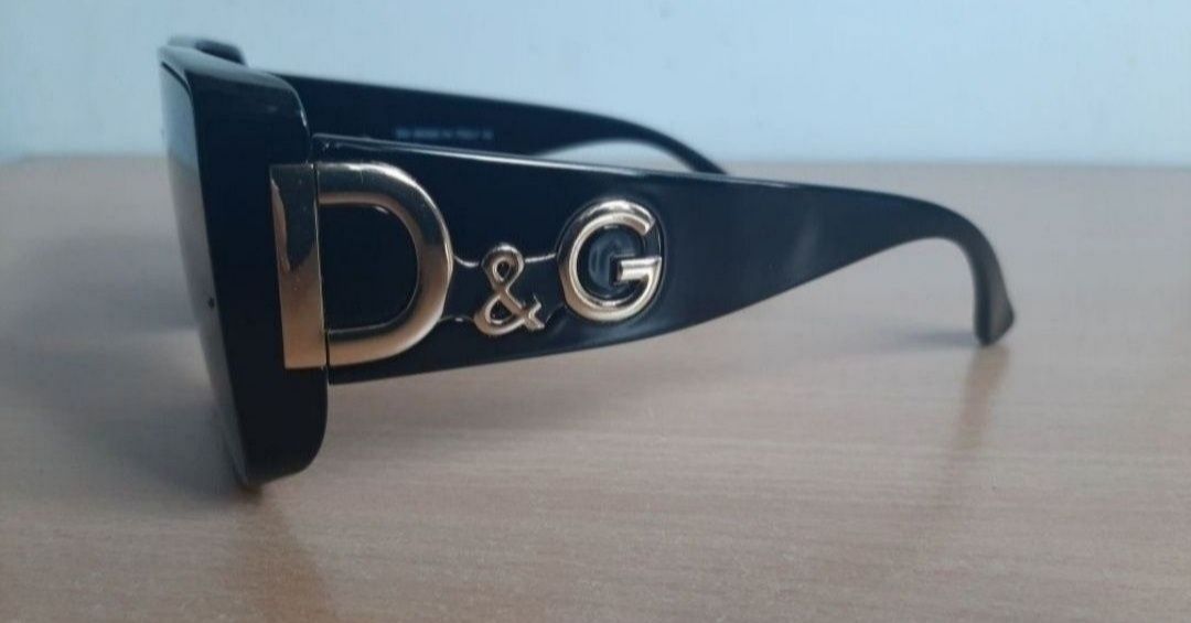 DOLCE&GABBANA D&G okulary przeciwsłoneczne czarne damskie, złote logo