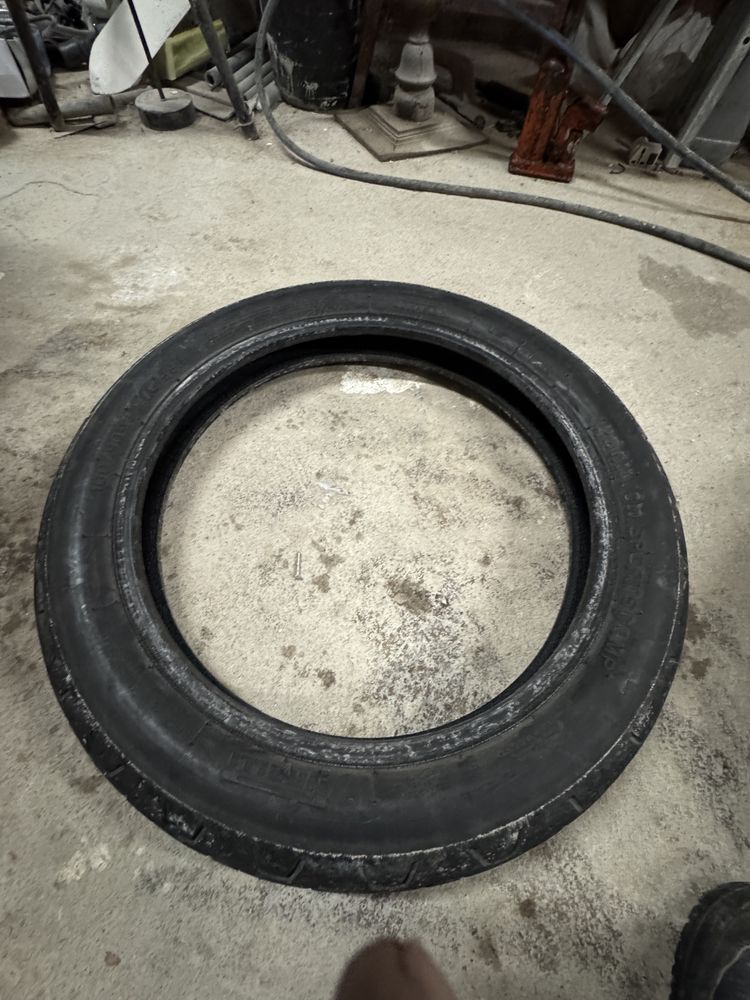 Pirelli Phanton 100/90-18