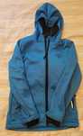Kurtka softshell niebieska rozm 134 / 140 przejściowa kurtka