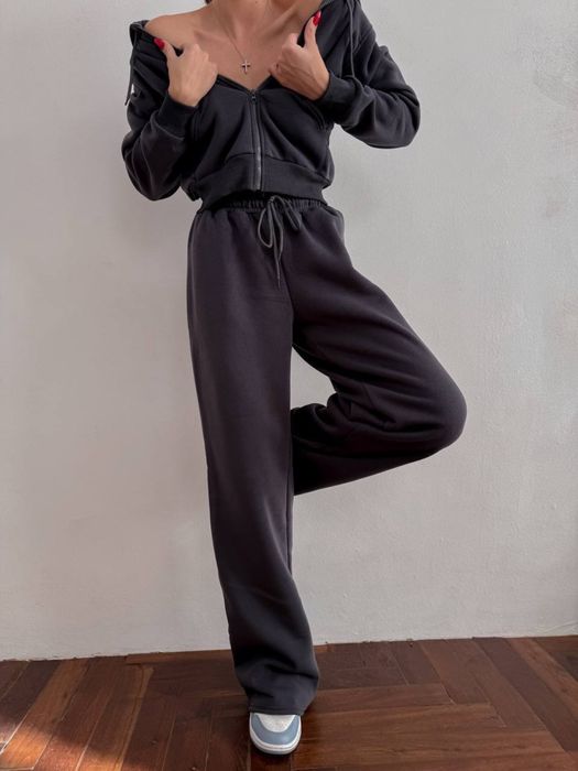 Утеплений жіночий костюм