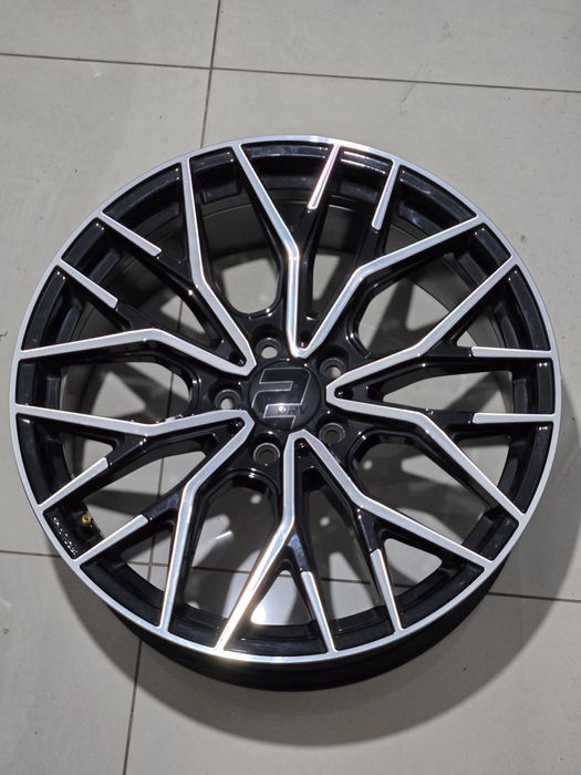 Felga 19 Wheelworld WH37 ET48 5x112 8.5j