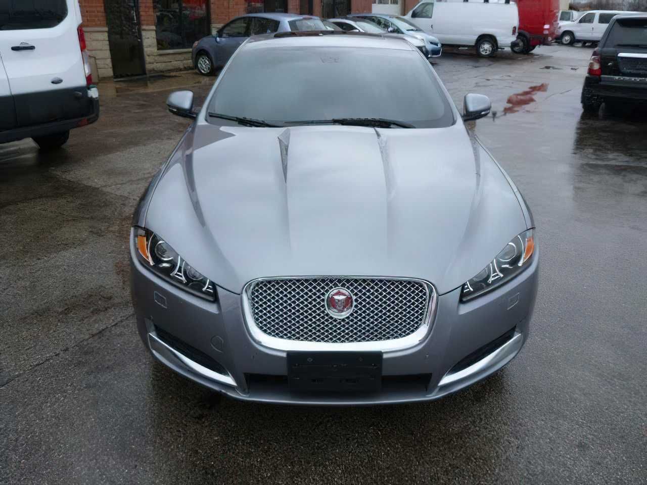 Jaguar Xf      2014
