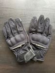 Motorcycle gloves