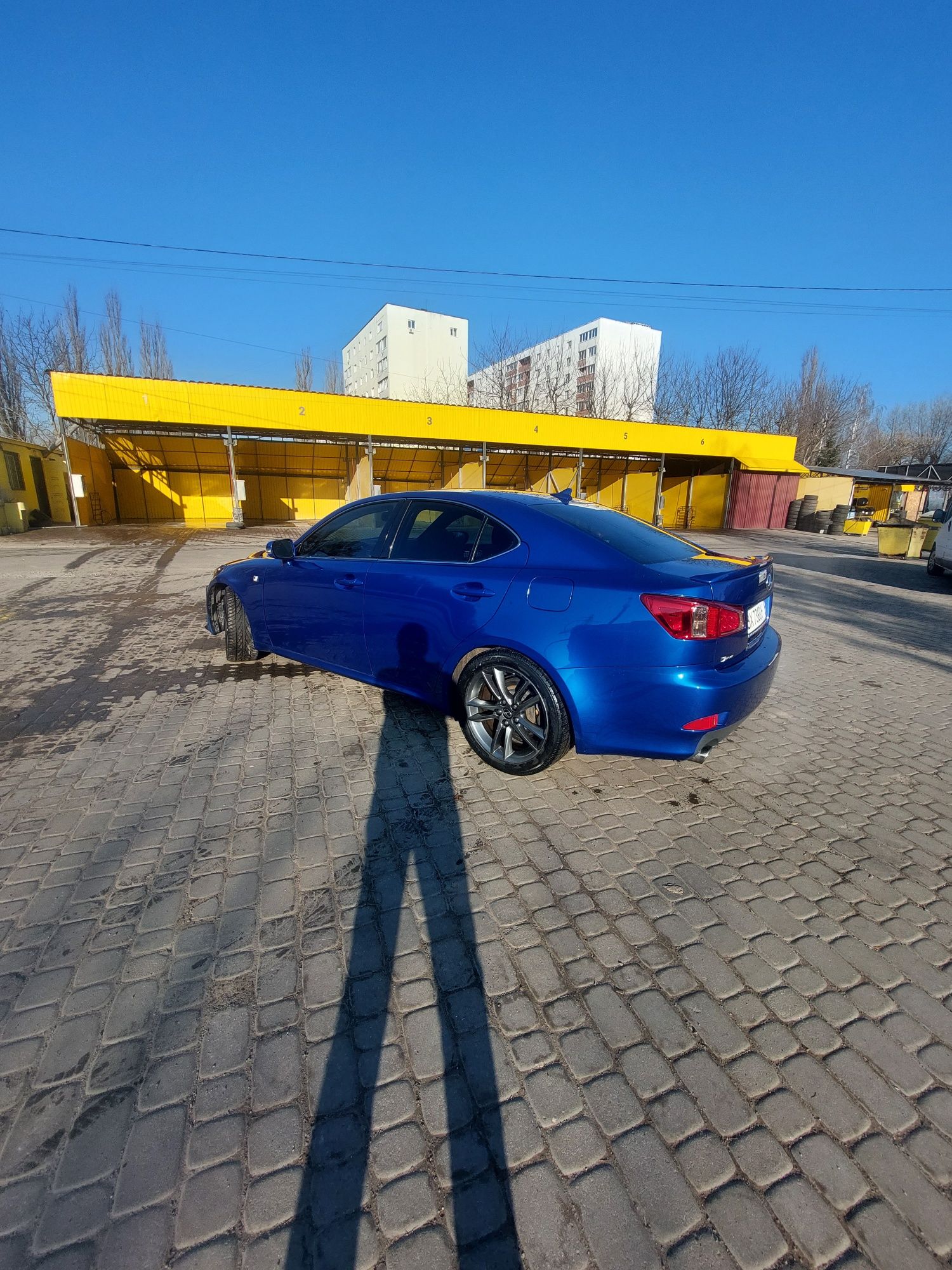 Лексус is 250 f sport