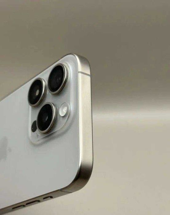 iPhone 15 Pro, 256 ГБ