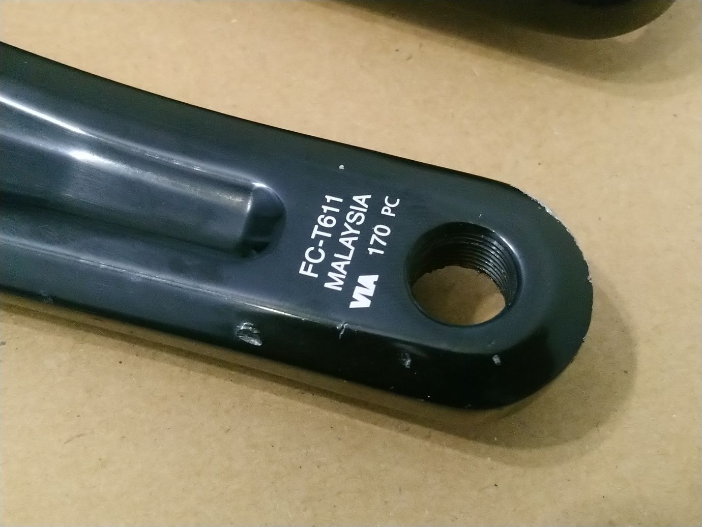 Korby Hollowtech II Shimano Deore FC-T611 ramiona 175mm