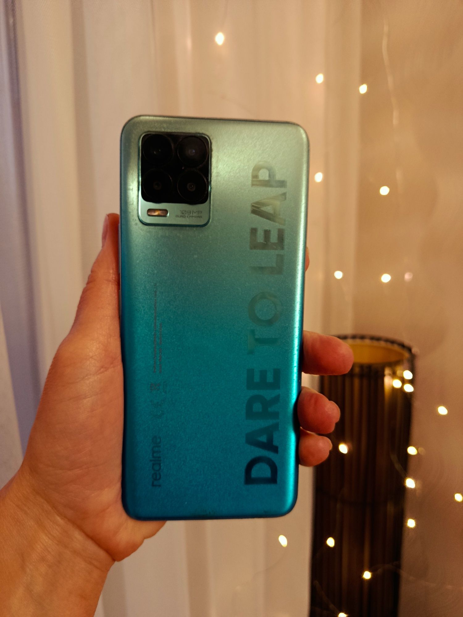 Продам телефон Realme 8 Pro