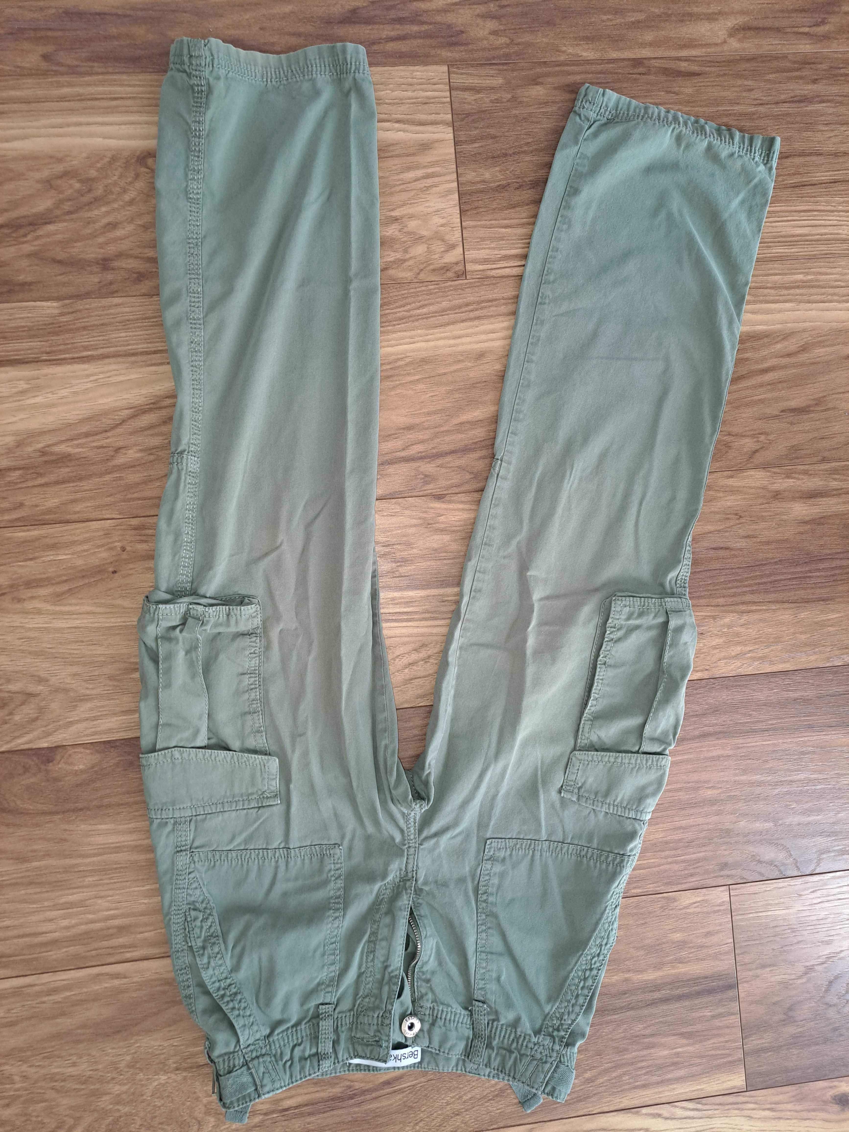 Spodnie Bershka Cargo straight 152