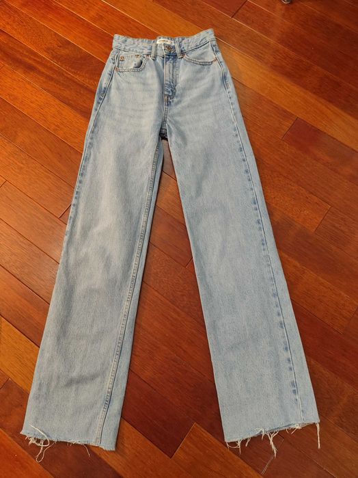 Jeansy wide leg z szerokimi nogawkami Pull&Bear flare kuloty culotte