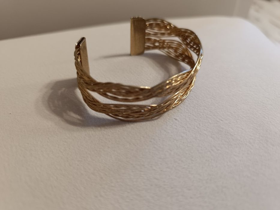 Bransoleta bransoletka w kolorze złota