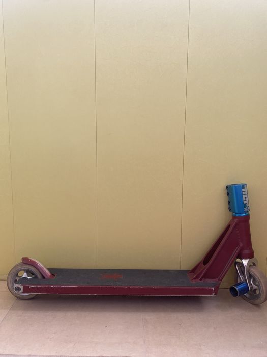 Кастомний трюковий самокат