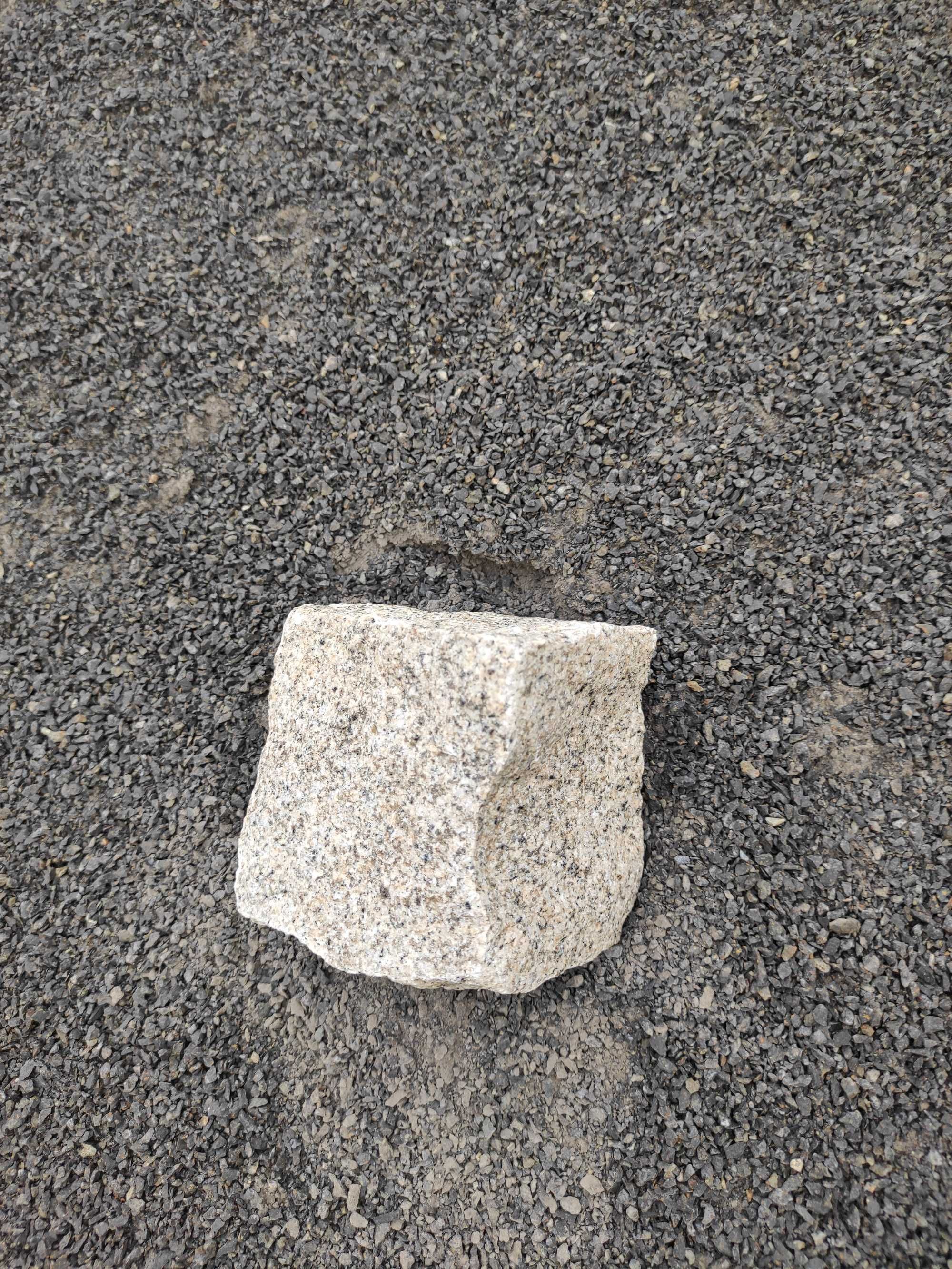 Kostka granitowa żółta 8/11 cm, kamień do ogrodu