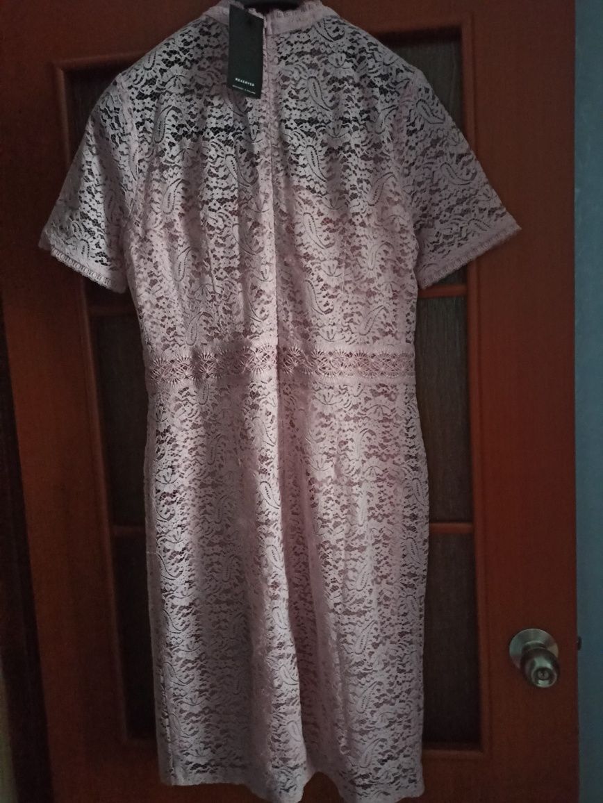 Платье из ажурного кружева