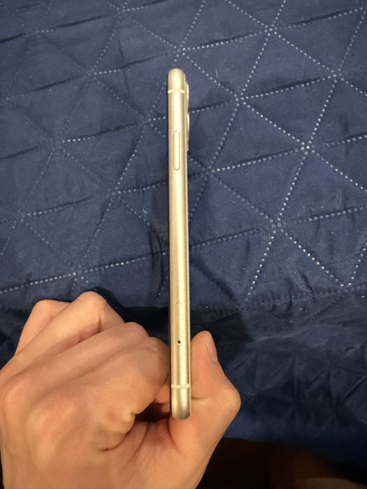 Iphone 11 biały 64GB