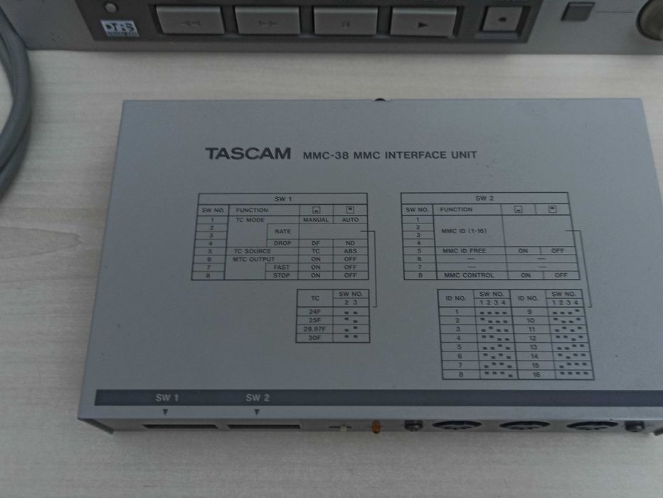 Gravador TASCAM DA-38 com extras