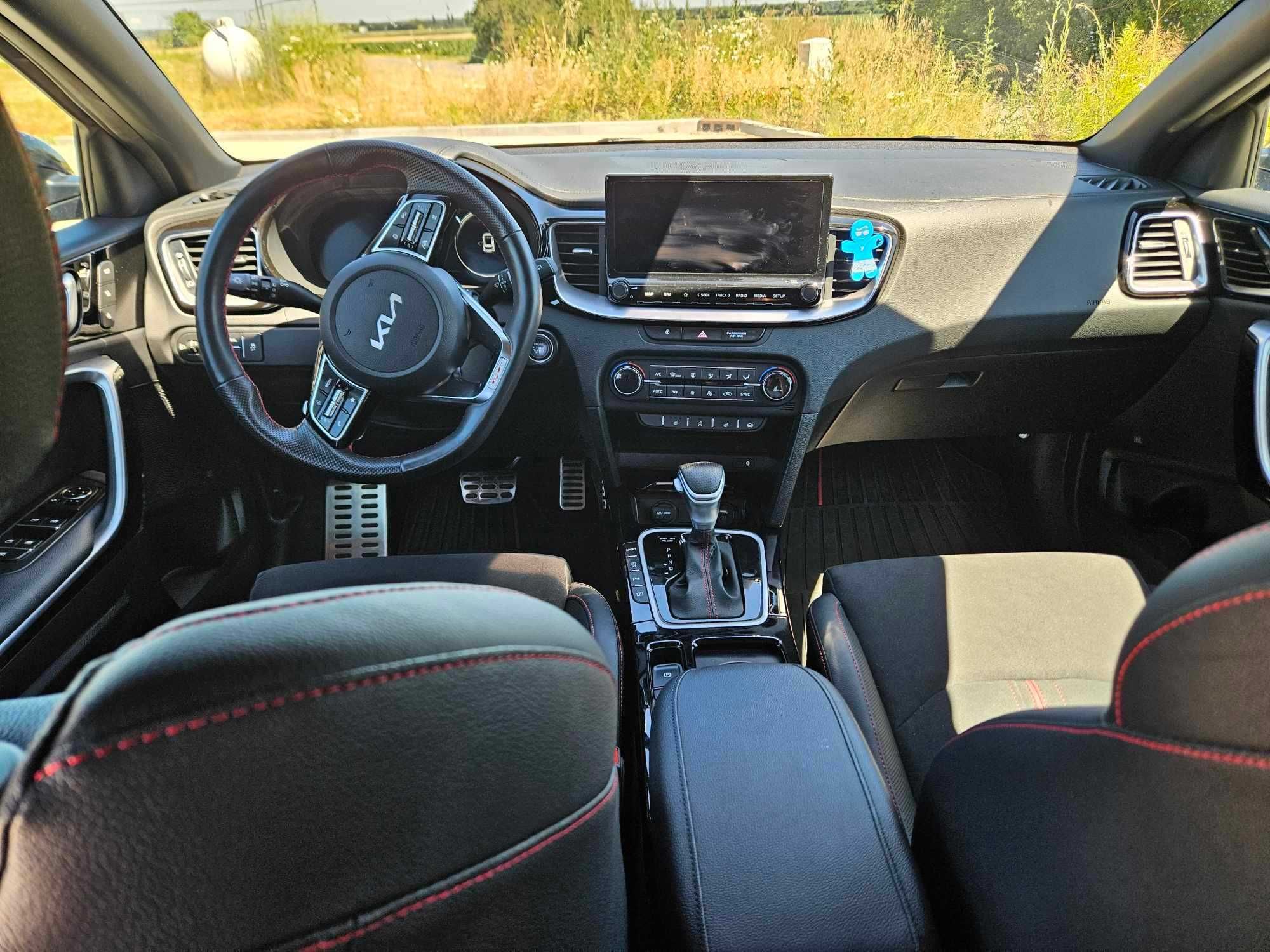 Kia Ceed GT blue