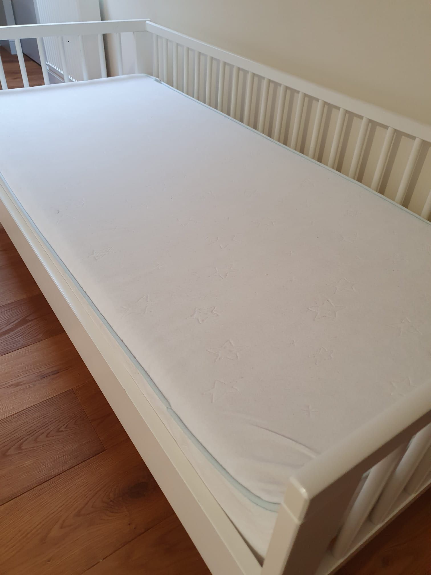 Łóżko dziecięce białe 160 x 70cm
