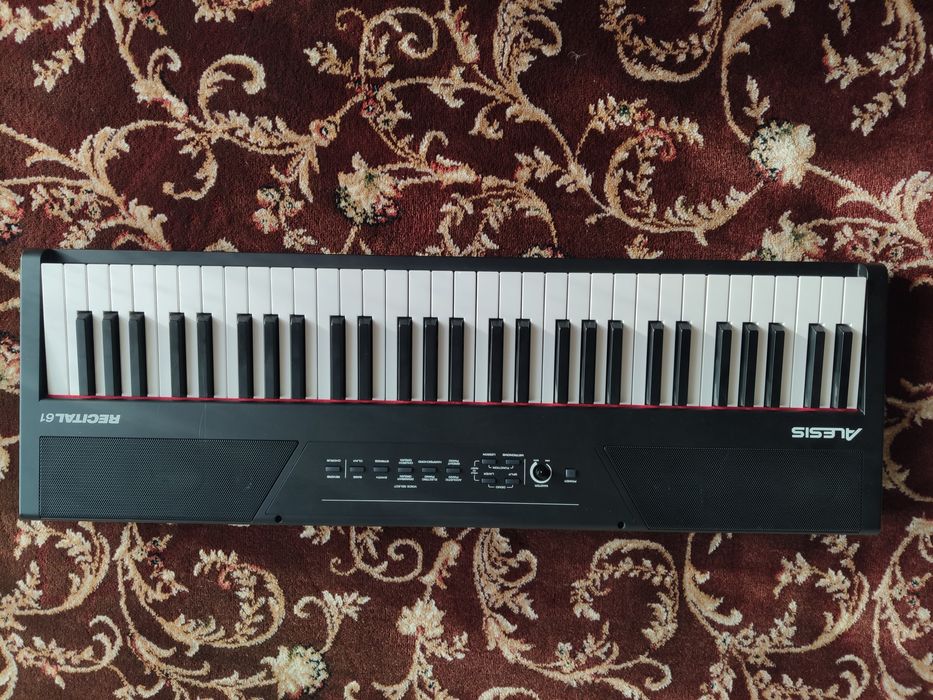 Цифрове піано Alesis Recital 61 як нове