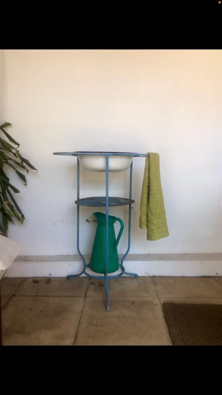 Conjunto de lavatório antigo