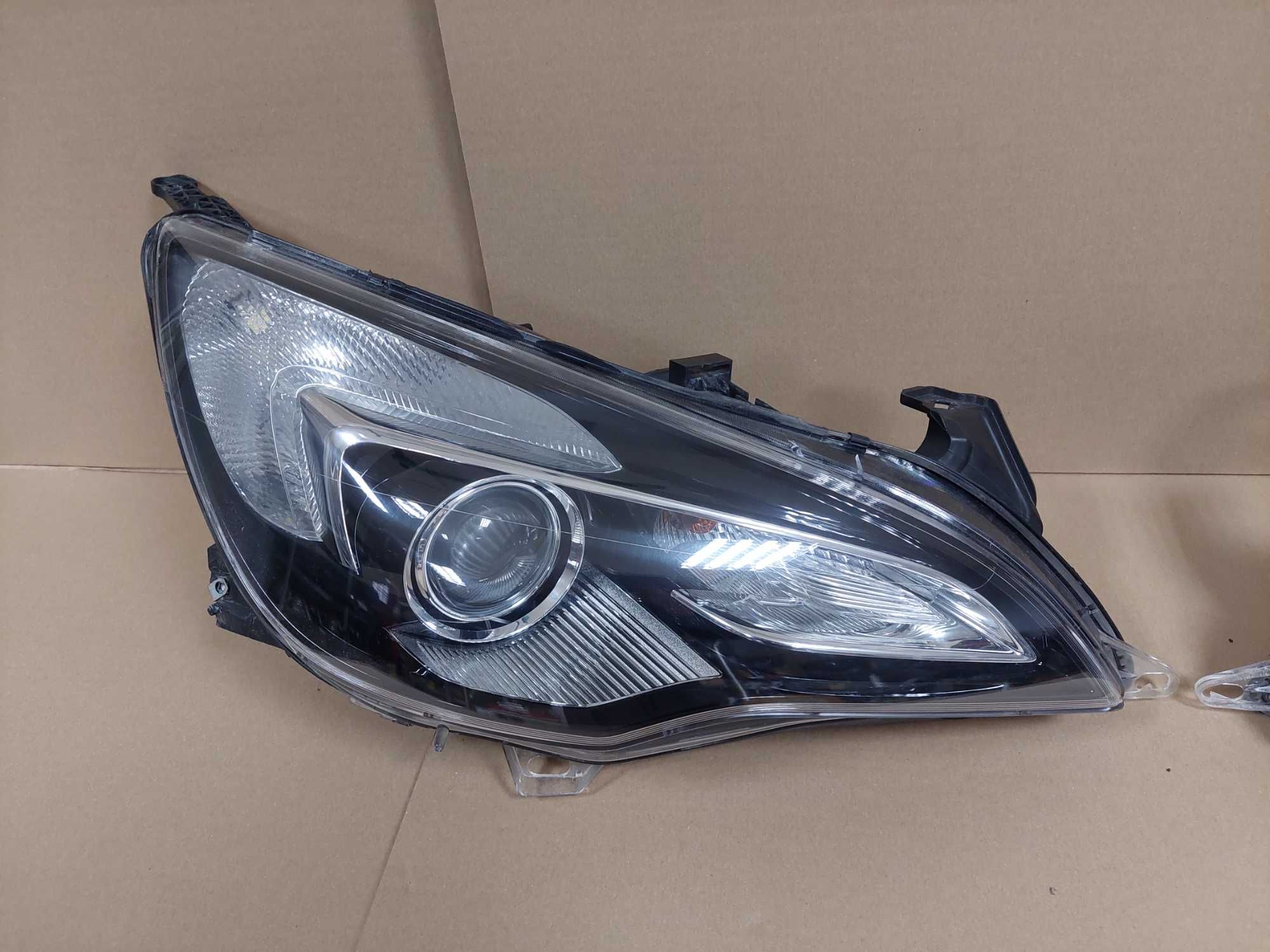 Opel Astra J IV 4 GTC 10-14r lampa przód prawa + lewa EU BDB KPL
