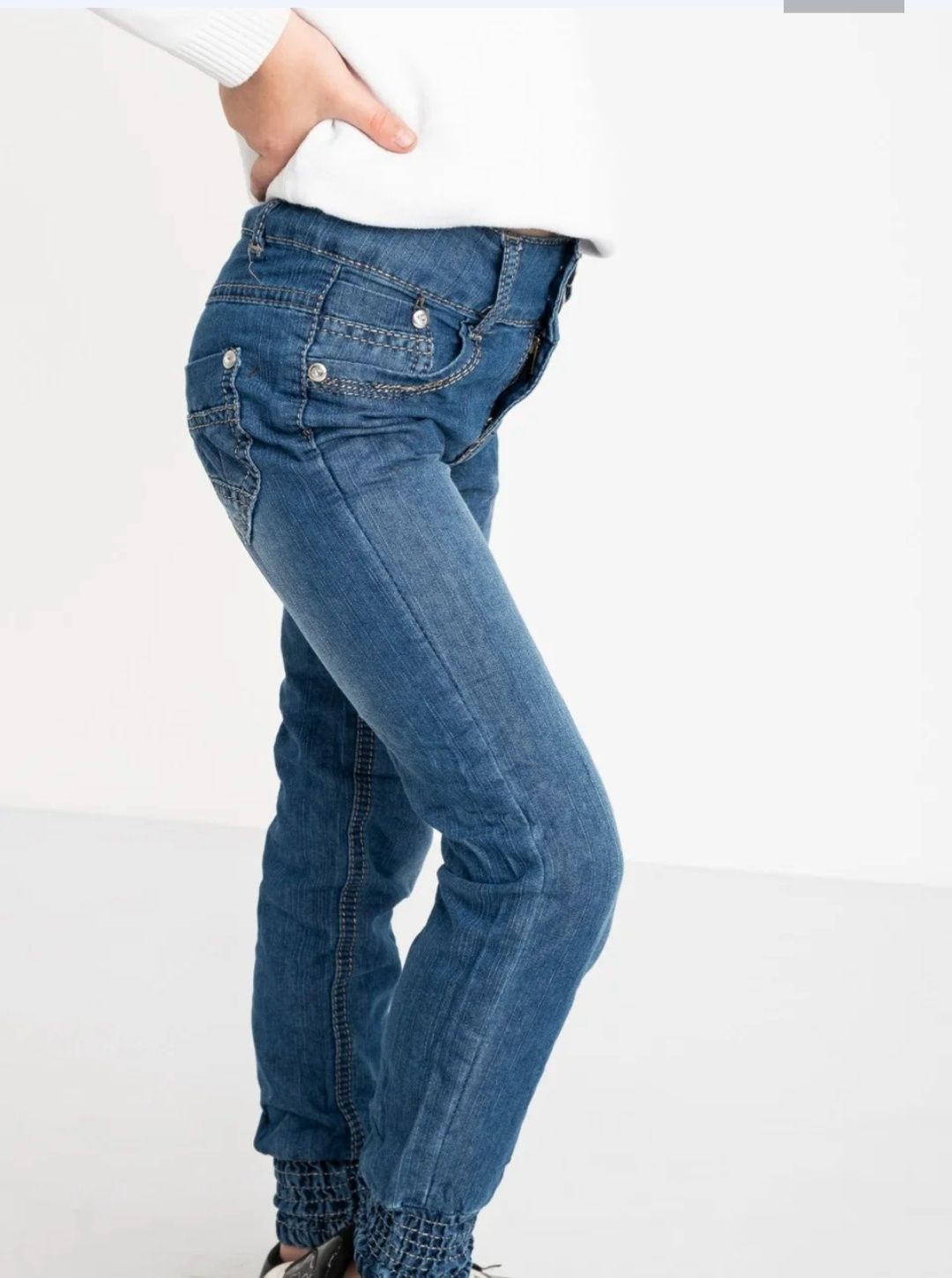 Продам джинсы для девочек