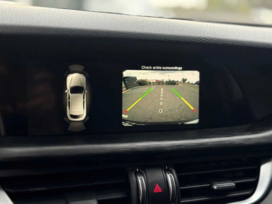 Alfa Romeo Stelvio      2018