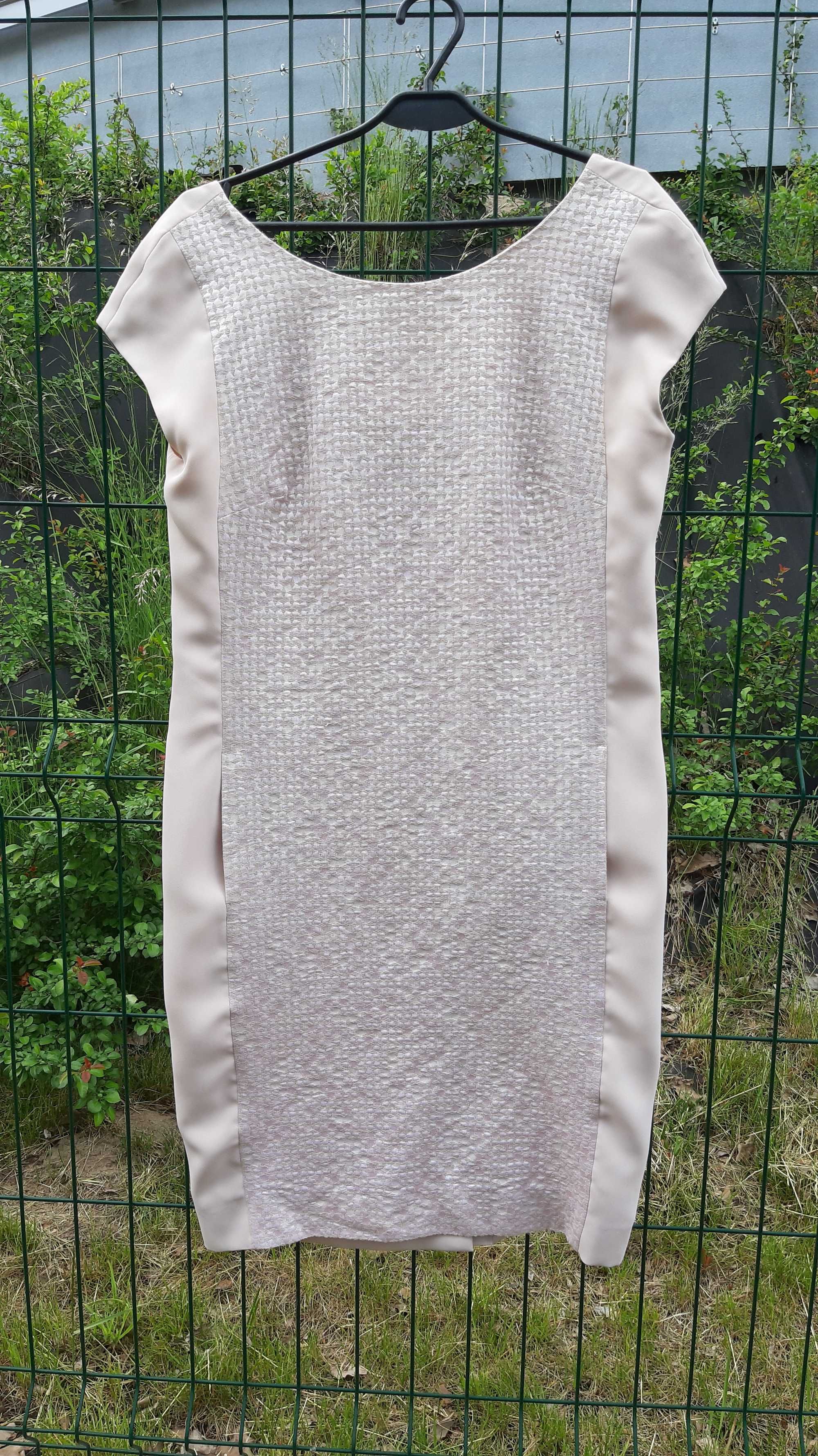 Pastelowa sukienka midi Solar, krótki rękaw, pudrowy róż