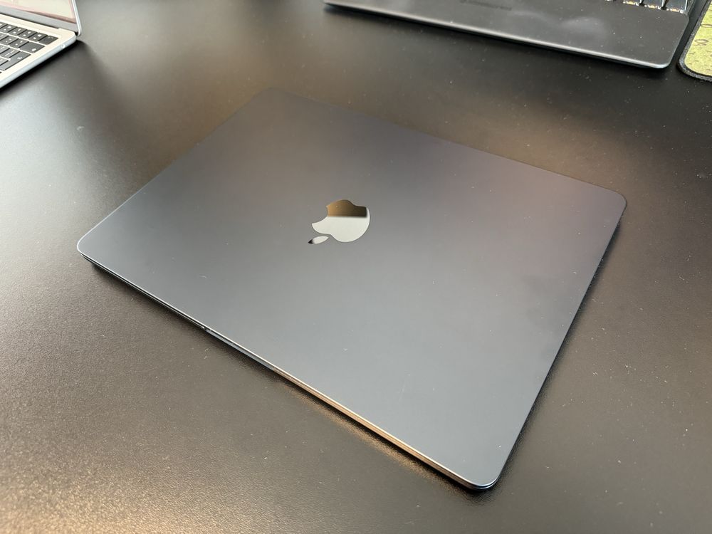 Apple MacBook Air A2681 8C CPU/10C GPU/16GB/256GB