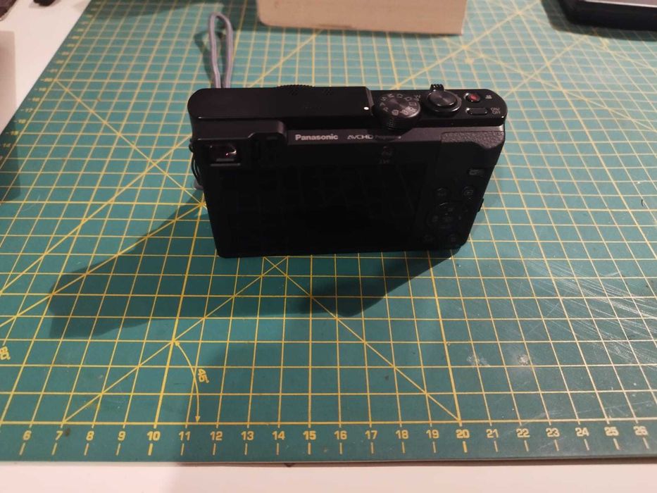 Câmara Panasonic Lumix TZ70 + Cartão 32GB